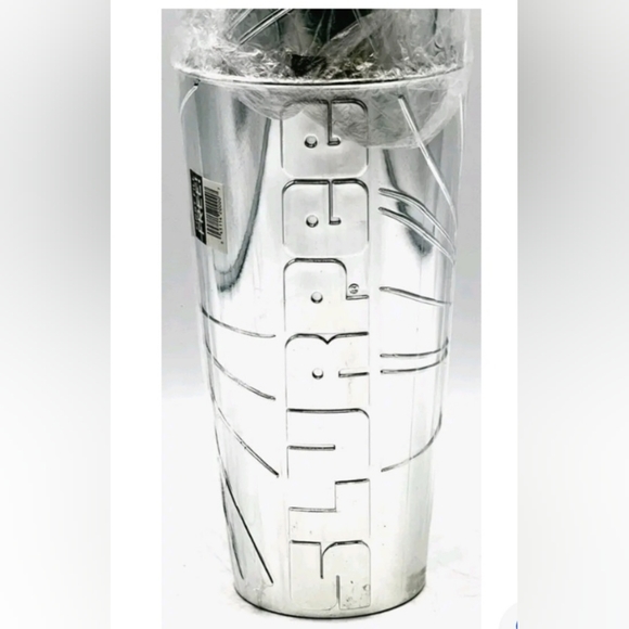 7-Eleven Limited Edition Chrome Plastic Slurpee Reusable Tumbler Cups Set of 4 - Picture 2 of 6